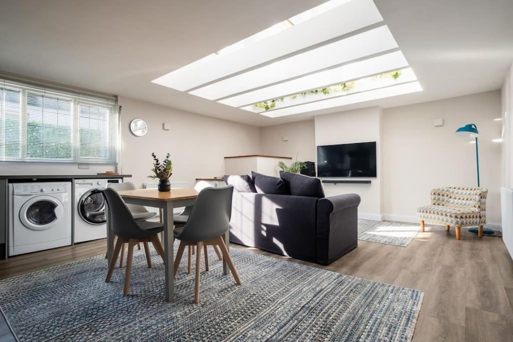 Light And Spacious Loft Apartment In Town Centre Southampton Bagian luar foto